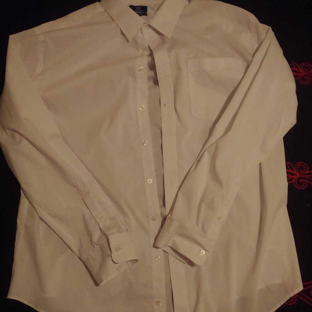 Mens button down long sleeve shirt like new
